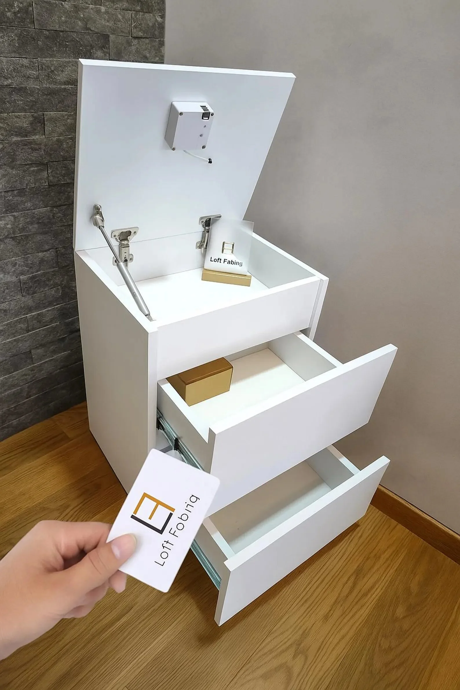 طاولة Amana الذكية - الواجهة الأمامية